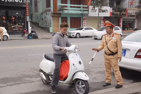 Công an TP Hạ Long kiên quyết xử lý vi phạm Luật Giao thông