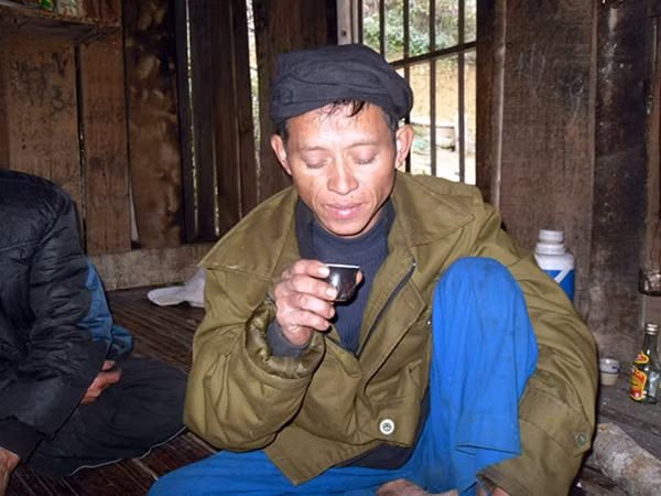 Anh Lang Văn Thọ, Công an viên bản Nà Van, xã Hồng Trị.