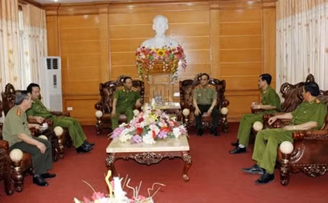 Thứ trưởng Lê Quý Vương làm việc với Ban Giám đốc Công an tỉnh Vĩnh Phúc.