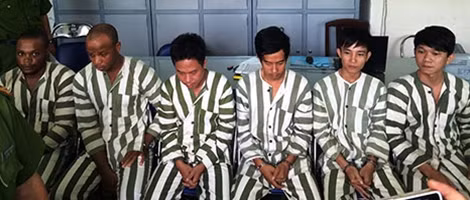 Các đối tượng trong đường dây lừa đảo gốc Phi vừa bị triệt phá.