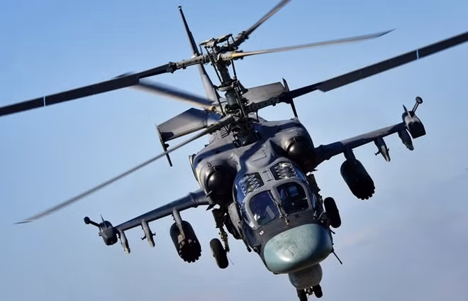 Trực thăng tấn công Ka-52 với hệ thống Vitebsk EW .