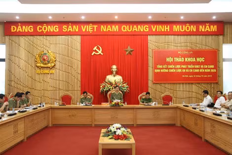 GS. TS, Trung tướng Phạm Quang Cử, Phó Tổng cục trưởng Tổng cục Hậu cần – Kỹ thuật CAND chủ trì Hội thảo.