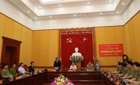 Thường trực Ban Bí thư Đinh Thế Huynh phát biểu tại buổi Lễ.