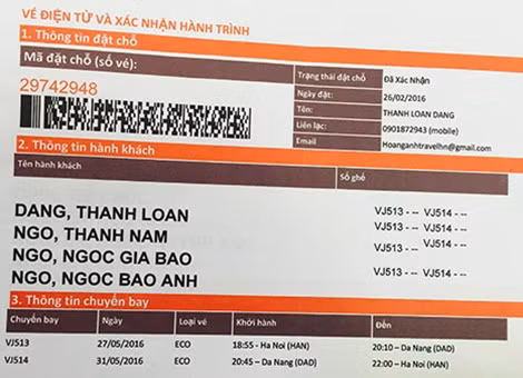 Vé máy bay giả do Thảo chỉnh sửa bằng phần mềm máy tính để lừa đảo.