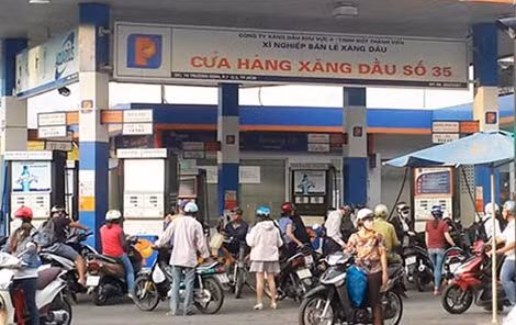 Người tiêu dùng vẫn chuộng các loại xăng khoáng.