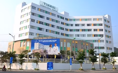 Với vốn đầu tư 630 tỉ đồng với quy mô 150 giường, Bệnh viện Vinmec Nha Trang gồm các khoa cấp cứu, nội, ngoại, sản, sơ sinh, nhi…