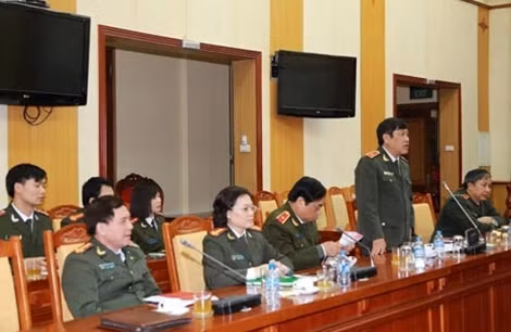 Thiếu tướng Trương Giang Long, Phó Tổng cục trưởng Tổng cục Chính trị CAND, Giám đốc Học viện đã báo cáo những kết quả các mặt công tác của Học viện từ khi thành lập tới nay.