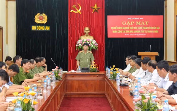 Thứ trưởng Bùi Văn Nam phát biểu tại buổi gặp mặt. Thứ trưởng Bùi Văn Nam phát biểu tại buổi gặp mặt.