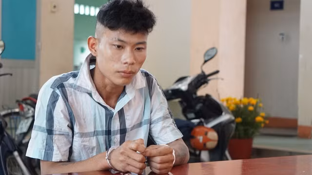 Hậu tại cơ quan Công an