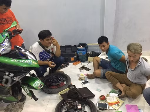 Cặp đôi chuyên mang xe cũ đổi xe mới đem bán ảnh 4