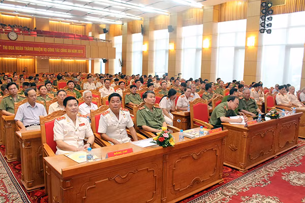 Các đại biểu dự Lễ kỷ niệm.