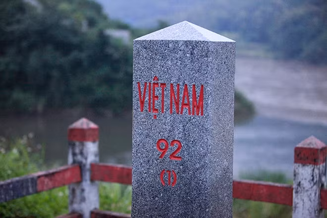Mốc 92 (1)