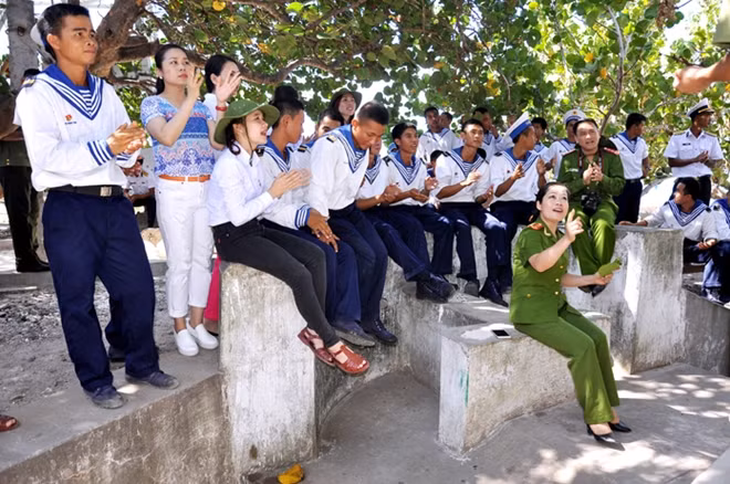 Hòa chung lời ca với Trường Sa Tác giả: Nguyễn Xuân Tư (Đà Nẵng).
