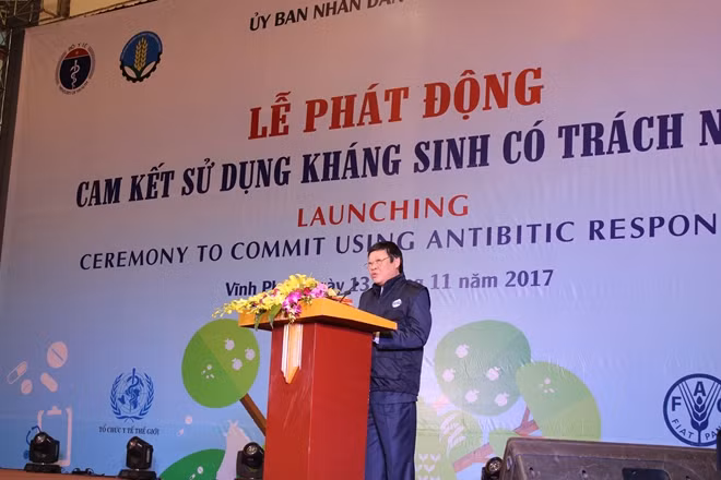 Thứ trưởng Bộ Y tế Nguyễn Viết Tiến kêu gọi sử dụng kháng sinh có trách nhiệm