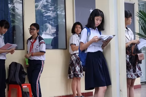 Gần 90 nghìn học sinh TPHCM bắt đầu vào "cuộc đua" vào lớp 10