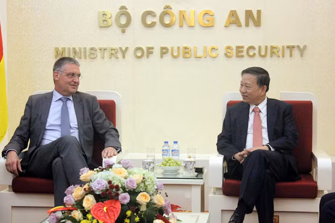 Bộ trưởng Tô Lâm và Quốc vụ khanh Bộ Ngoại giao Đức Markus Ederer Bộ trưởng Tô Lâm và Quốc vụ khanh Bộ Ngoại giao Đức Markus Ederer