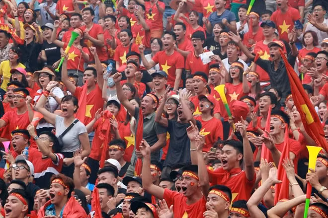 Bùng nổ khi Olympic Việt Nam có bàn thắng gỡ hoà.