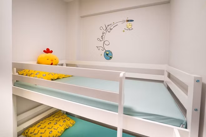 Tổng chi phí cho toàn bộ đồ nội thất của căn nhà xinh xắn này là 80 triệu, mà trong đó riêng đồ điện tử đã chiếm hơn 50 triệu. Vậy thực ra toàn bộ tiền sơn sửa, mua sắm đồ đạc trang trí hay sử dụng trong nhà hết có gần 30 triệu.