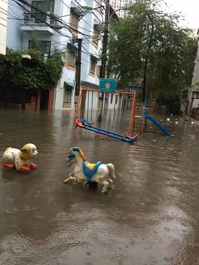 Đường Hoa Bằng, Cầu Giấy, Hà Nội.