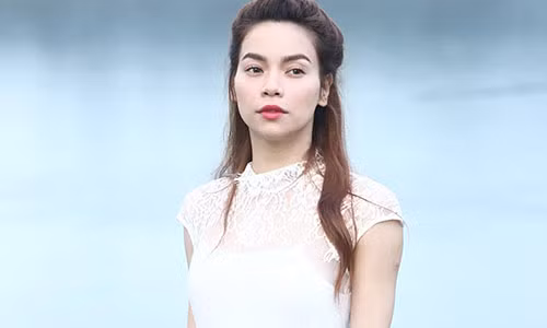Ca sỹ Hồ Ngọc Hà.