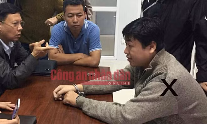 Cán bộ Công an hỏi cung “nóng” đối tượng Nguyễn Hoàng Tâm