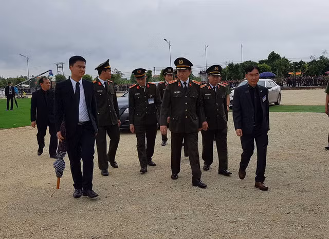 Bộ trưởng Tô Lâm về Ninh Bình dự lễ an táng Chủ tịch nước Trần Đại Quang.