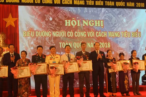 Tổ chức chu đáo Hội nghị biểu dương người có công với cách mạng tiêu biểu ảnh 5