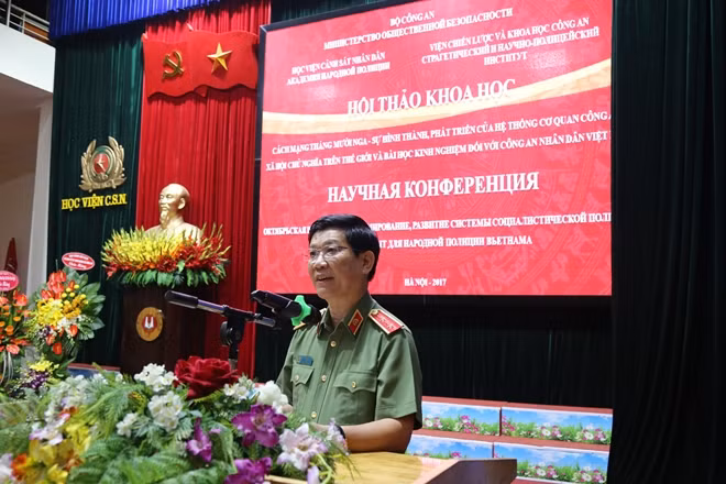 Trung tướng Nguyễn Văn Sơn, Thứ trưởng Bộ Công an phát biểu khai mạc Hội thảo