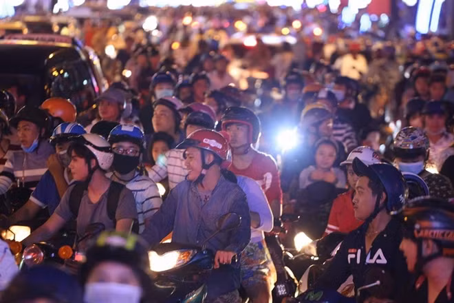 Nhiều tuyến đường ở TP Hồ Chí Minh kẹt cứng.