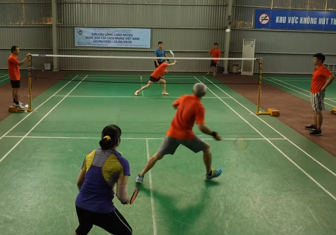 Nhiều trận đấu kịch tính giữa các vận động viên cầu lông.