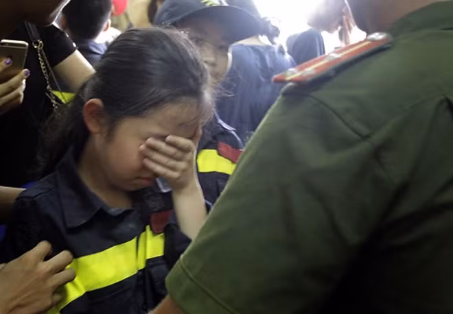 Giọt nước mắt tạm biệt.