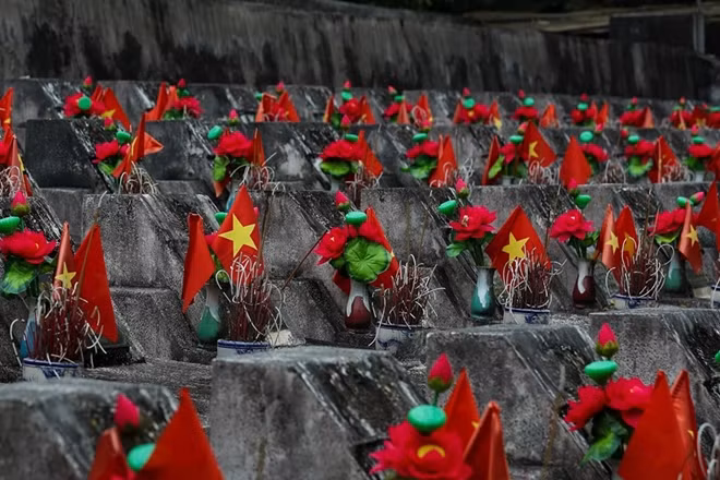 Nghĩa trang liệt sỹ quốc gia Vị Xuyên.