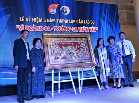 Dấu ấn 5 năm Câu lạc bộ “Vì Hoàng Sa – Trường Sa thân yêu”