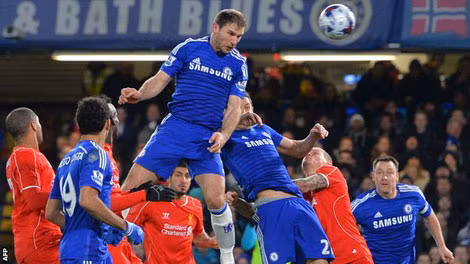 Ivanovic đánh đầu ghi bàn thắng quyết định đưa Chelsea vào chung kết Cúp Liên Đoàn (Ảnh BBC).