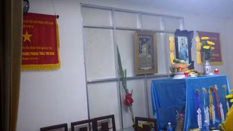 Hình ảnh cúng khấn, mê tín dị đoan tại Đài PTTH Quảng Trị. Hình ảnh cúng khấn, mê tín dị đoan tại Đài PTTH Quảng Trị.