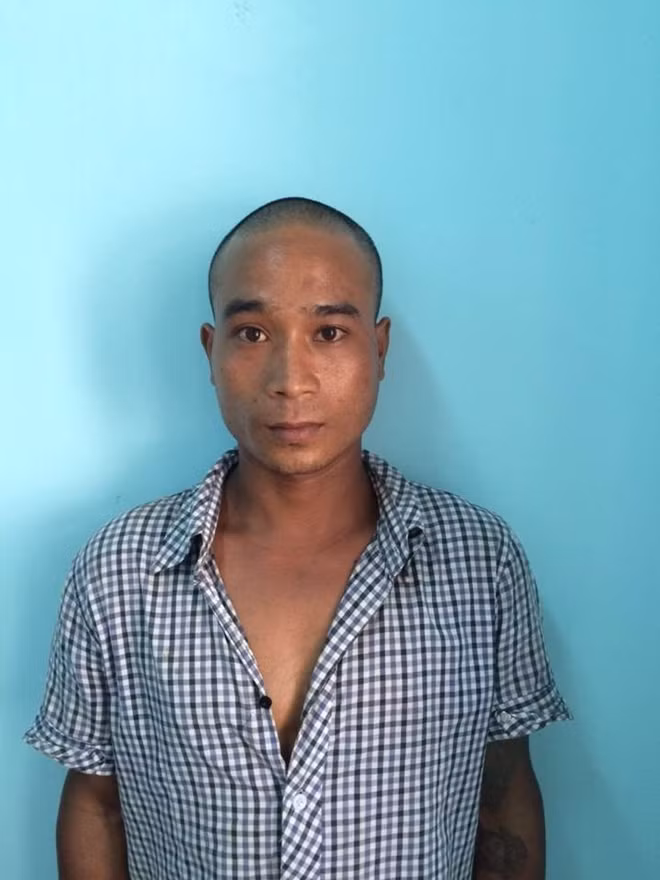 Đối tượng Y Nhơn Mlô tại cơ quan điều tra (Ảnh do cơ quan công an cung cấp).