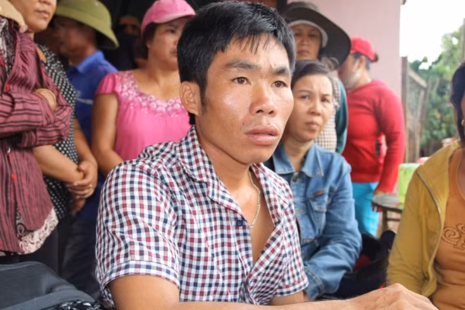 Anh Phạm Quốc Duy, chồng sản phụ Liên đau buồn kể lại sự việc.