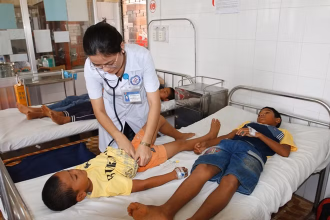 Các bệnh nhân đang được cấp cứu, chữa trị tại Bệnh viện Đa khoa tỉnh Đắk Lắk.