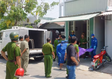 Hai nạn nhân được đưa vào bệnh viện khám nghiệm tử thi.