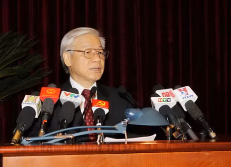 Tổng Bí thư Nguyễn Phú Trọng phát biểu khai mạc Hội nghị Trung ương 12 (khóa XI). Tổng Bí thư Nguyễn Phú Trọng phát biểu khai mạc Hội nghị Trung ương 12 (khóa XI).