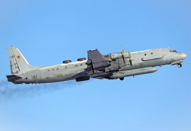 Máy bay trinh sát IL-50