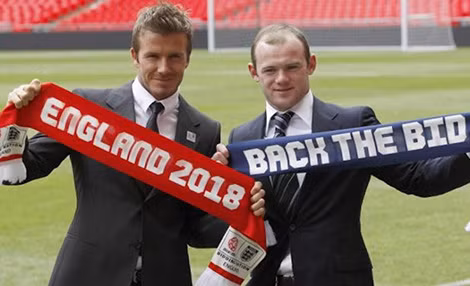 Siêu sao bóng đá David Beckham (trái) và Wayne Rooney từng tham gia chiến dịch vận động bầu cho Anh đăng cai World Cup 2018.