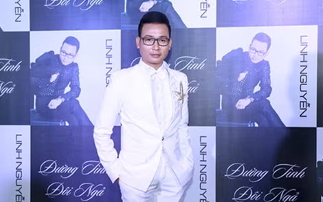 Linh Nguyễn trong buổi họp báo phát hành album mới.