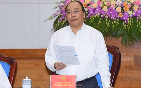 Thủ tướng Nguyễn Xuân Phúc phát biểu chỉ đạo tại phiên họp thường kỳ tháng 5. Ảnh: Quang Hiếu.