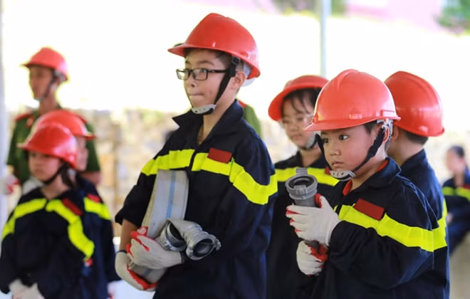 Đội hình tiếp ứng luôn sẵn sàng trong mọi tình huống.