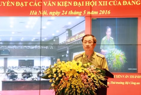 Thứ trưởng Nguyễn Văn Thành phát biểu khai mạc Hội nghị.