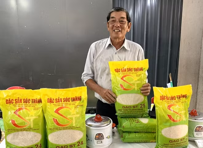 Giống lúa tên ST24, ST 25 là do ông Hồ Quang Cua và nhóm nhà khoa học Việt Nam nghiên cứu, sản xuất thành công, đã được cấp bằng bảo hộ tại Việt Nam.