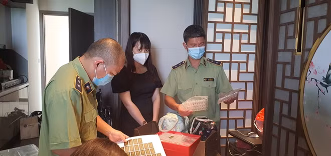 Đây là một trong những vụ kinh doanh đông trùng hạ thảo không rõ nguồn gốc trên nền tảng thương mại điện tử lớn nhất từ trước đến nay được Cục QLTT Hà Nội kiểm tra, phát hiện và xử lý.