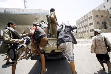 Lực lượng PRC vẫn đang giao tranh với phiến quân Houthi tại thành phố Taiz .