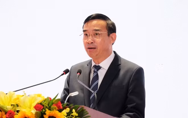 Chủ tịch TP Đà Nẵng Lê Trung Chinh công bố các Nghị định, Quyết định của Chính phủ, Thủ tướng Chính phủ đối với Đà Nẵng